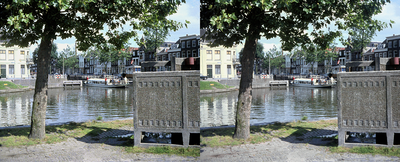 807129 Gezicht op de Stadsbuitengracht te Utrecht, vanaf de hoek in de Nieuwekade, met rechts op de voorgrond een ...